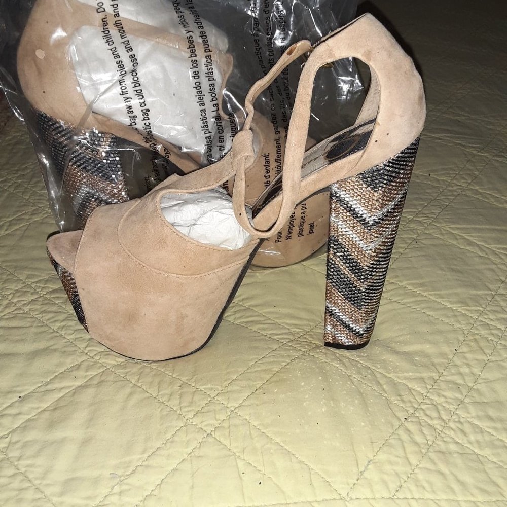 Jessica Simpson platform shoes